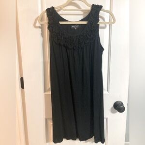 XS black dress with neck detail